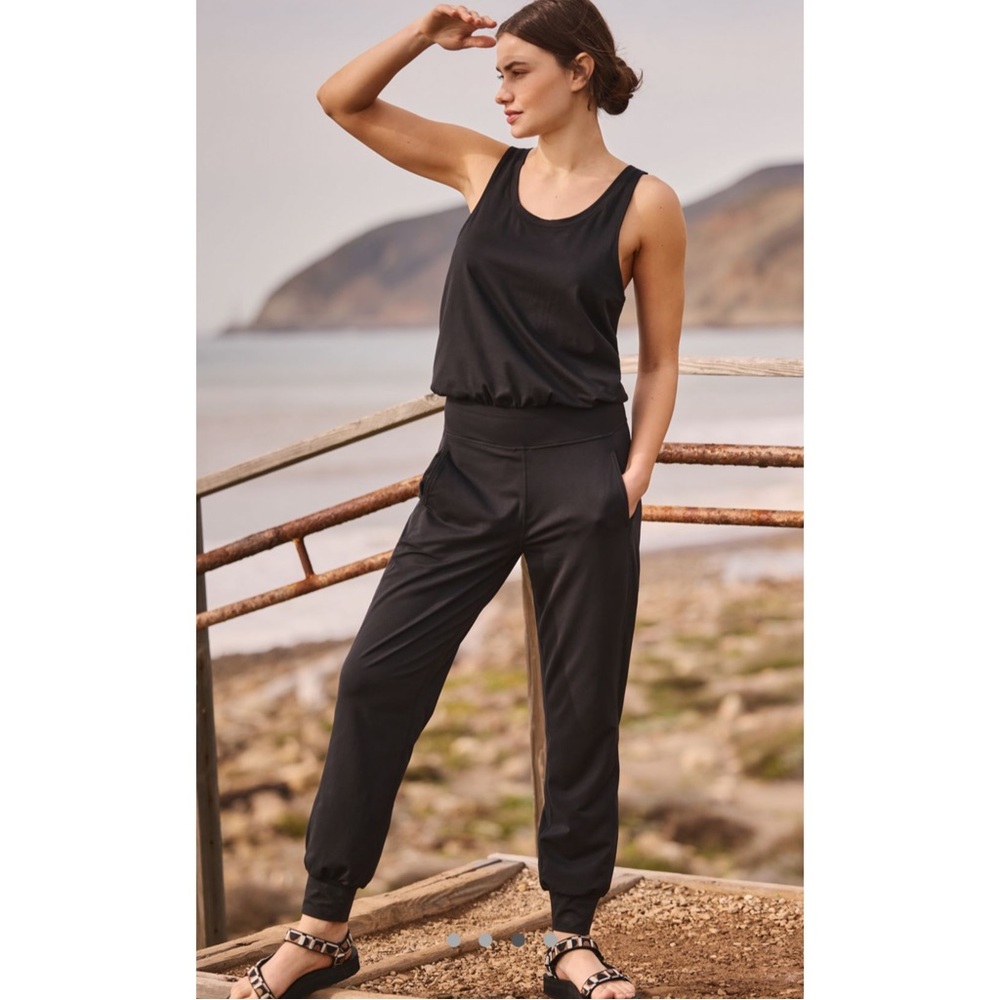 SWEATY BETTY | Gary Sleeveless Jumpsuit in Black, Size XS